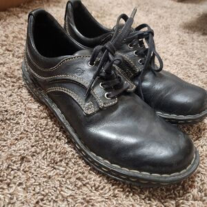 Born Black Leather Oxfords Size 7